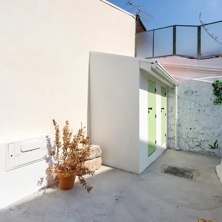 Bright Flat | Romantic Escape By Hostwise 度假居 波尔图