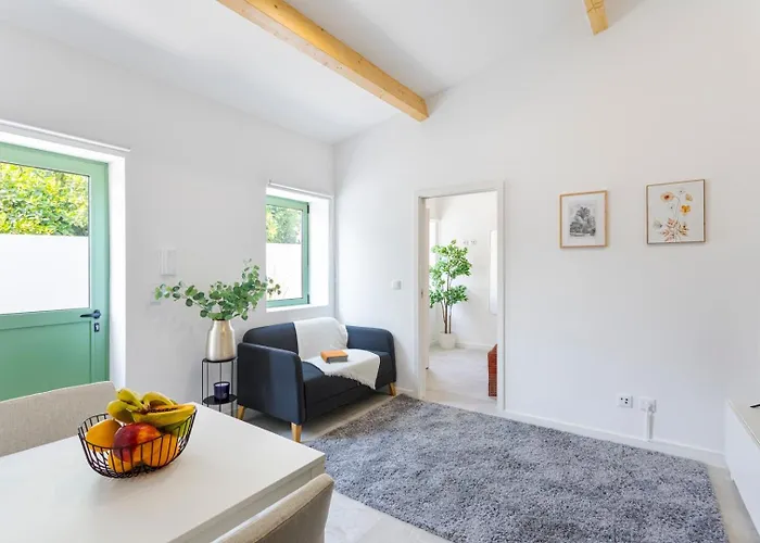 Bright Flat | Romantic Escape By Hostwise