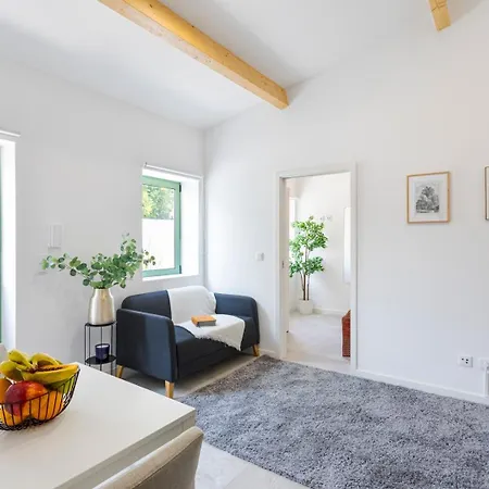 Bright Flat | Romantic Escape By Hostwise