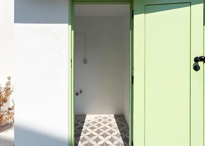 Bright Flat | Romantic Escape By Hostwise Ferienhaus