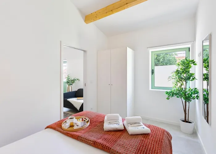 Feriehus Bright Flat | Romantic Escape By Hostwise