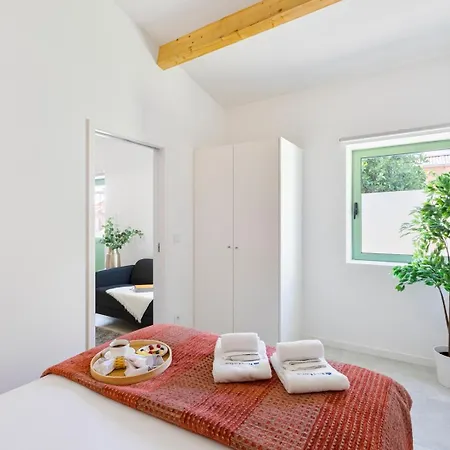 Dom wakacyjny Bright Flat | Romantic Escape By Hostwise